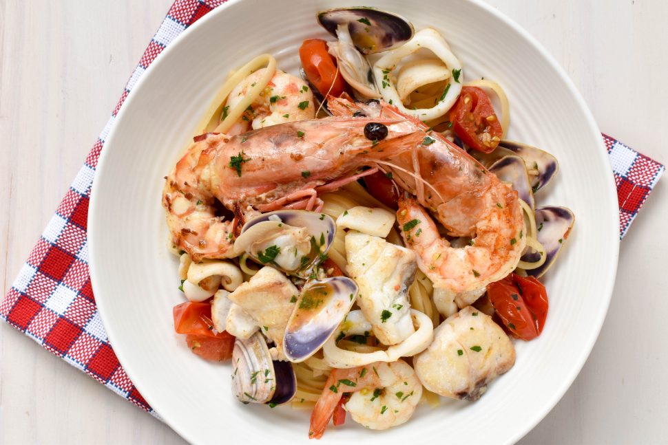 Linguine Pasta Allo Scoglio On The Rocks Italian Spoon
