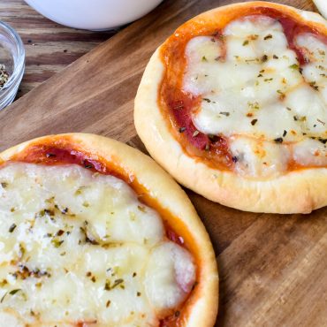 Pizzette (mini pizzas)