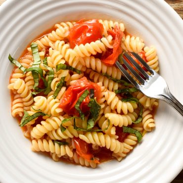 Fusilli pasta ‘con pomodorini e basilico’ (with cherry tomatoes and basil)