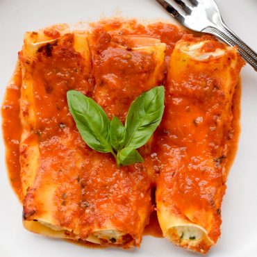 Ricotta and basil cannelloni