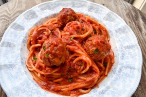 Spaghetti pasta with meatballs