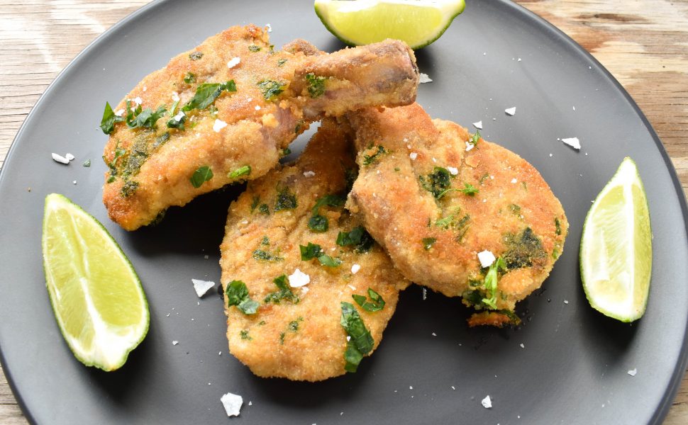 Costolette di agnello impanate e fritte (fried crumbed lamb cutlets)