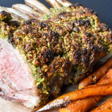 Pistacchio-crusted lamb racks with balsamic roasted carrots