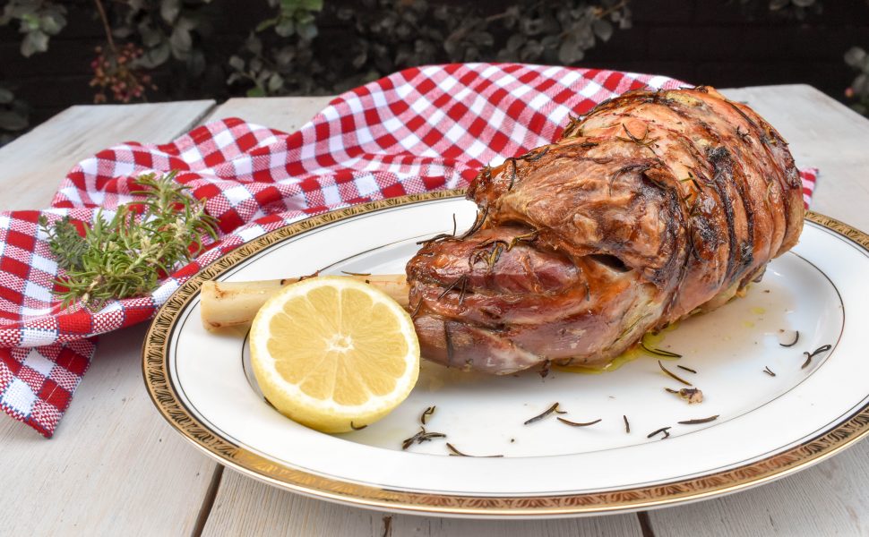 Slow cooked lamb leg ‘al forno’ (oven baked)