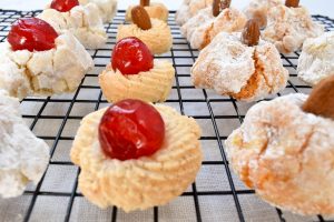 Biscotti 'di mandorla' (almond biscuits)