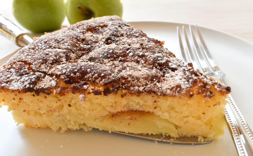 Torta morbida di mele e cannella (moist apple and cinnamon cake)