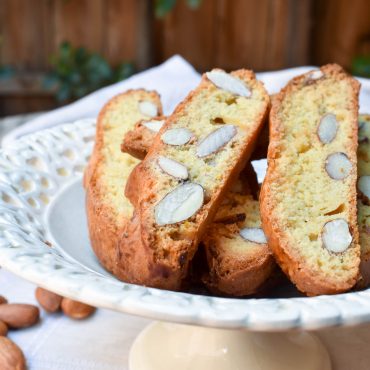 Cantucci – Tuscan-style biscotti