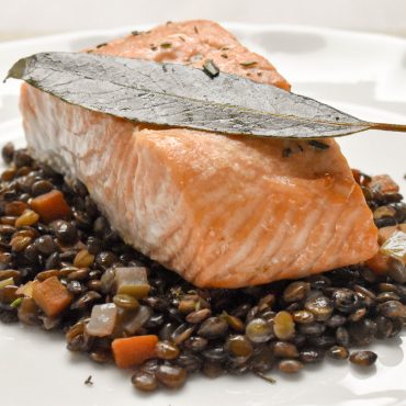 Roasted salmon with lentils