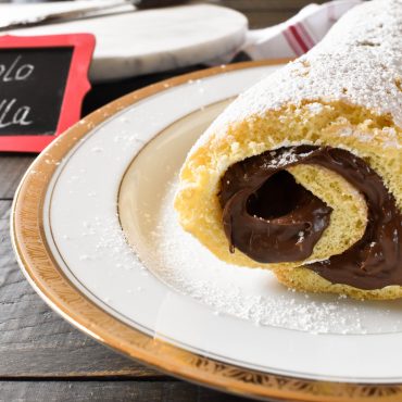 Rotolo alla Nutella (Nutella roulade)