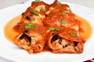 Meat-filled cannelloni with Italian tomato sauce