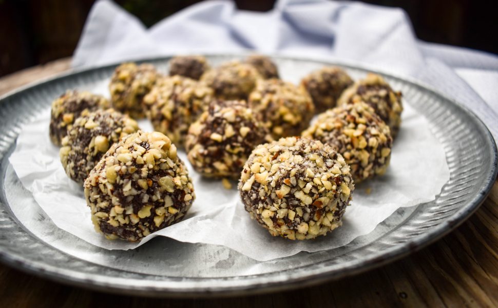 Chocolate and hazelnut tartufi balls