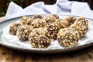 Chocolate and hazelnut tartufi balls