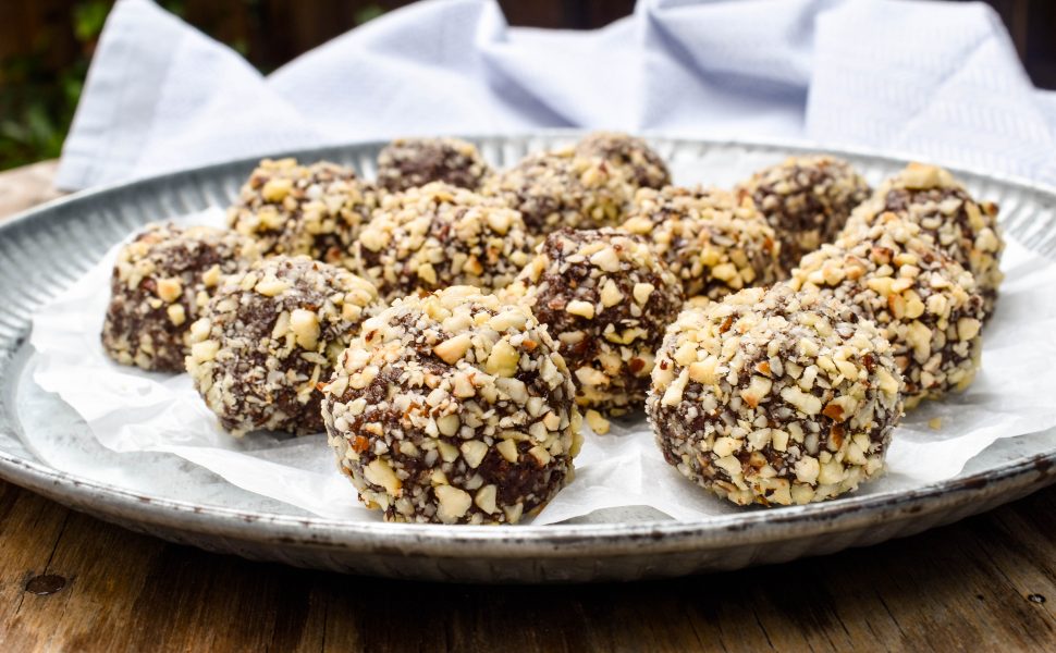 Chocolate and hazelnut tartufi balls