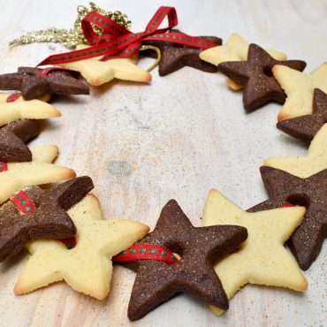 Christmas star biscuit wreath