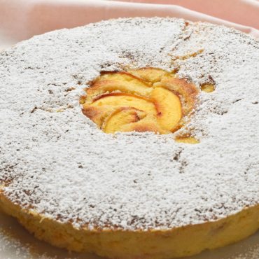 Torta con pesche noci (nectarine cake)