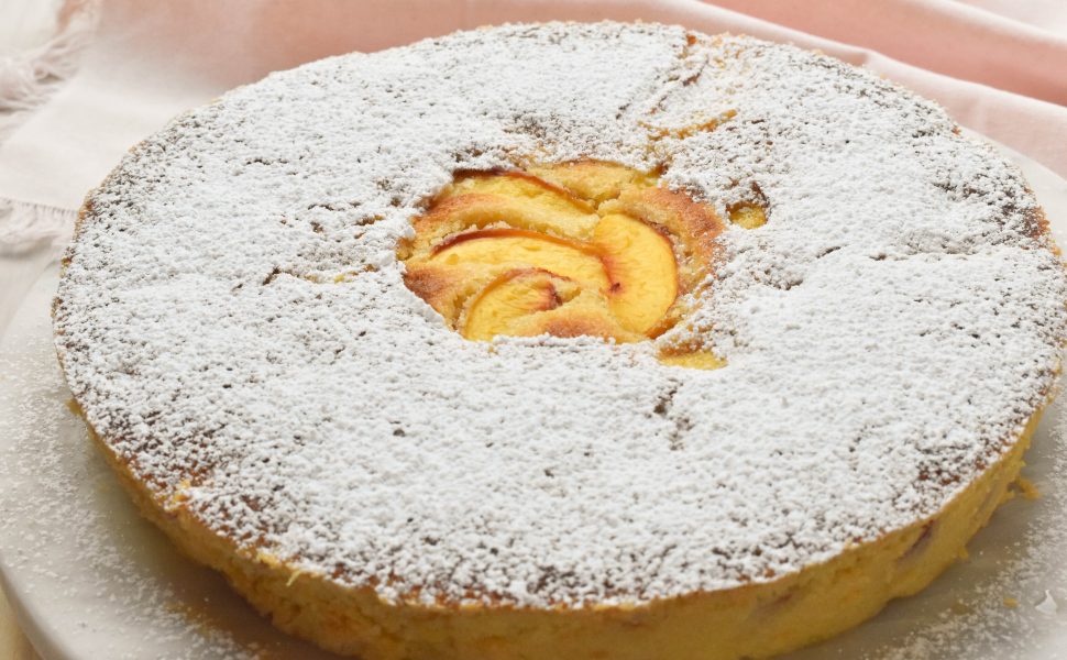 Torta con pesche noci (nectarine cake)