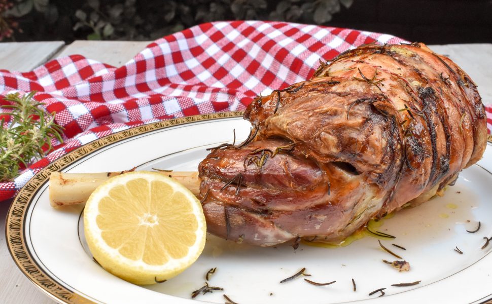 Slow cooked lamb leg ‘al forno’ (oven baked)