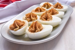 Uova alla diavola (Italian-style devilled eggs)