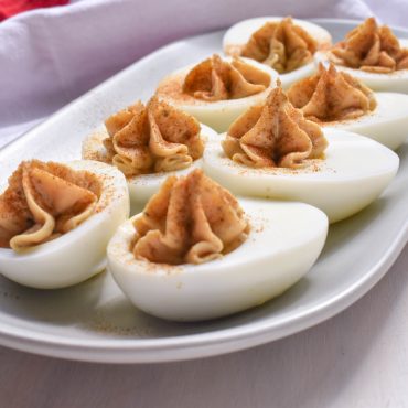 Uova alla diavola (Italian-style devilled eggs)