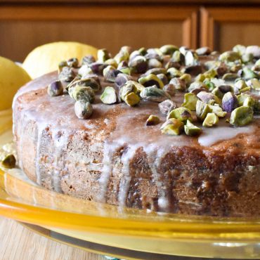 Pistachio and lemon cake