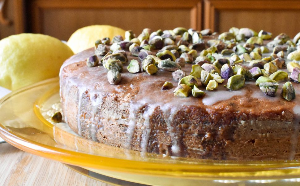 Pistachio and lemon cake