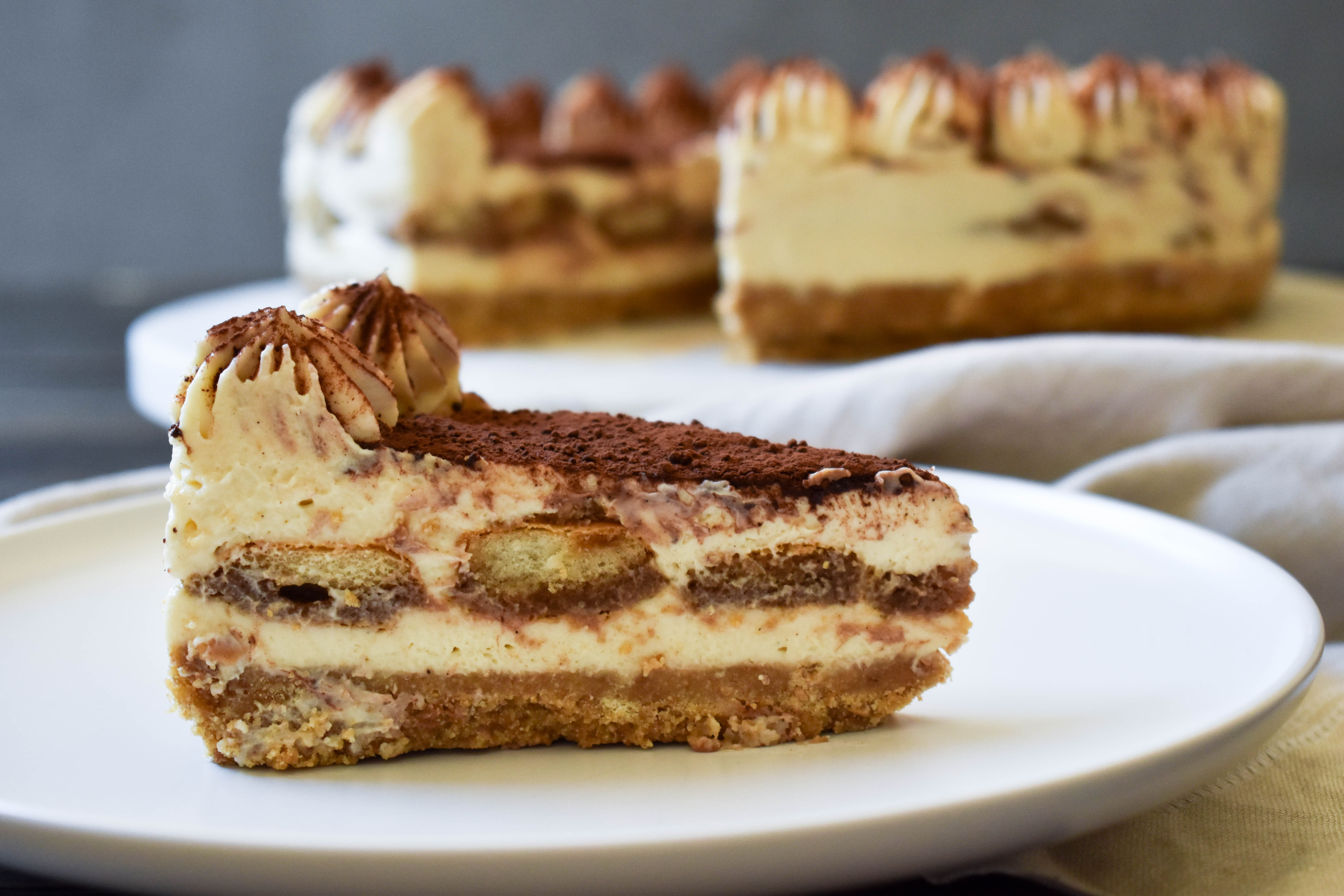 This easy No-bake Tiramisù cheesecake recipe has the flavour of Tiramisù wi...