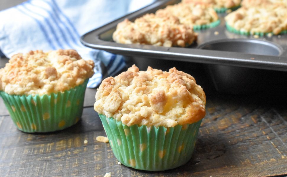 Apple crumble muffins