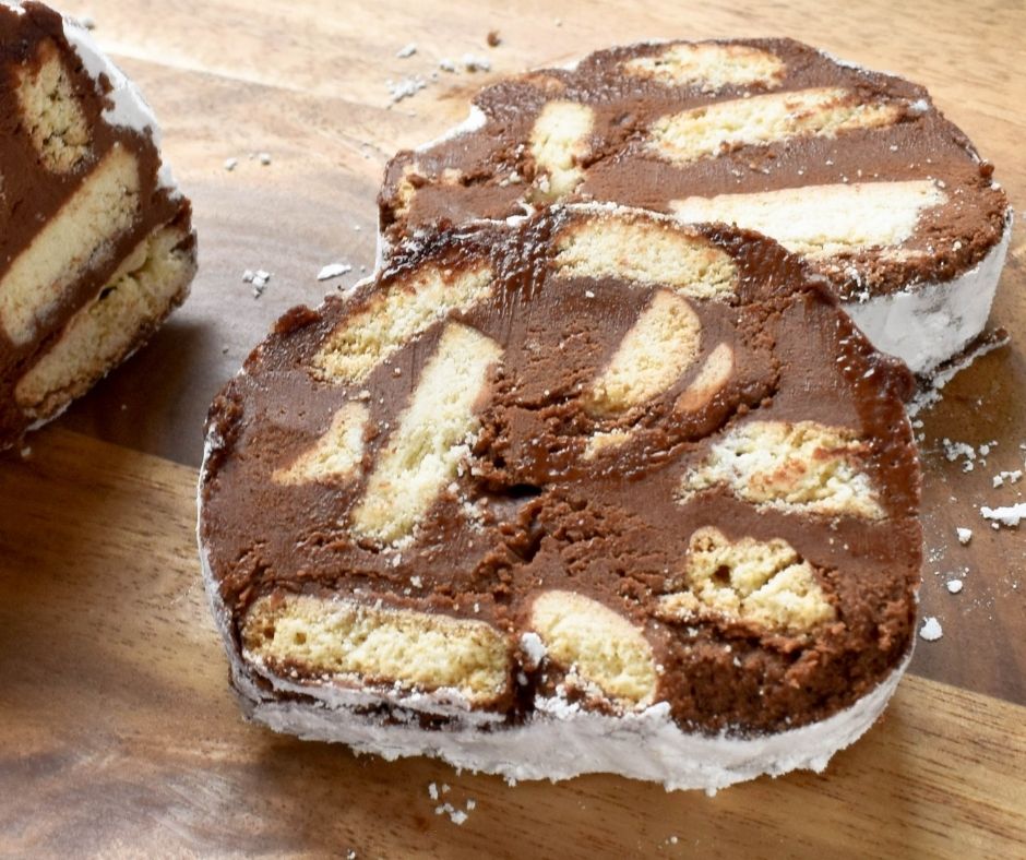 Chocolate salami dessert (Salame di cioccolato) Italian Spoon