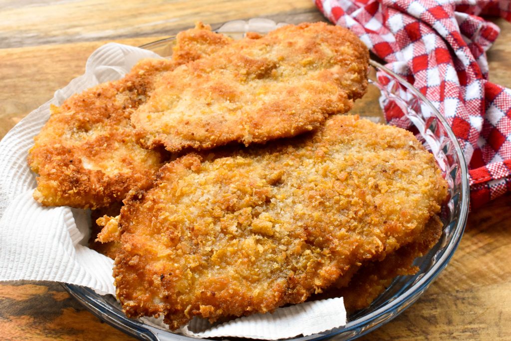 Cornflake-crumbed chicken schnitzel | Italian Spoon