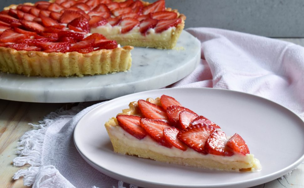 Strawberry custard tart